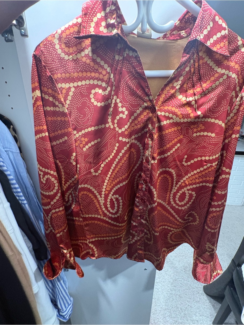 Women's Red Patterned Long-Sleeve Button-Up Blouse